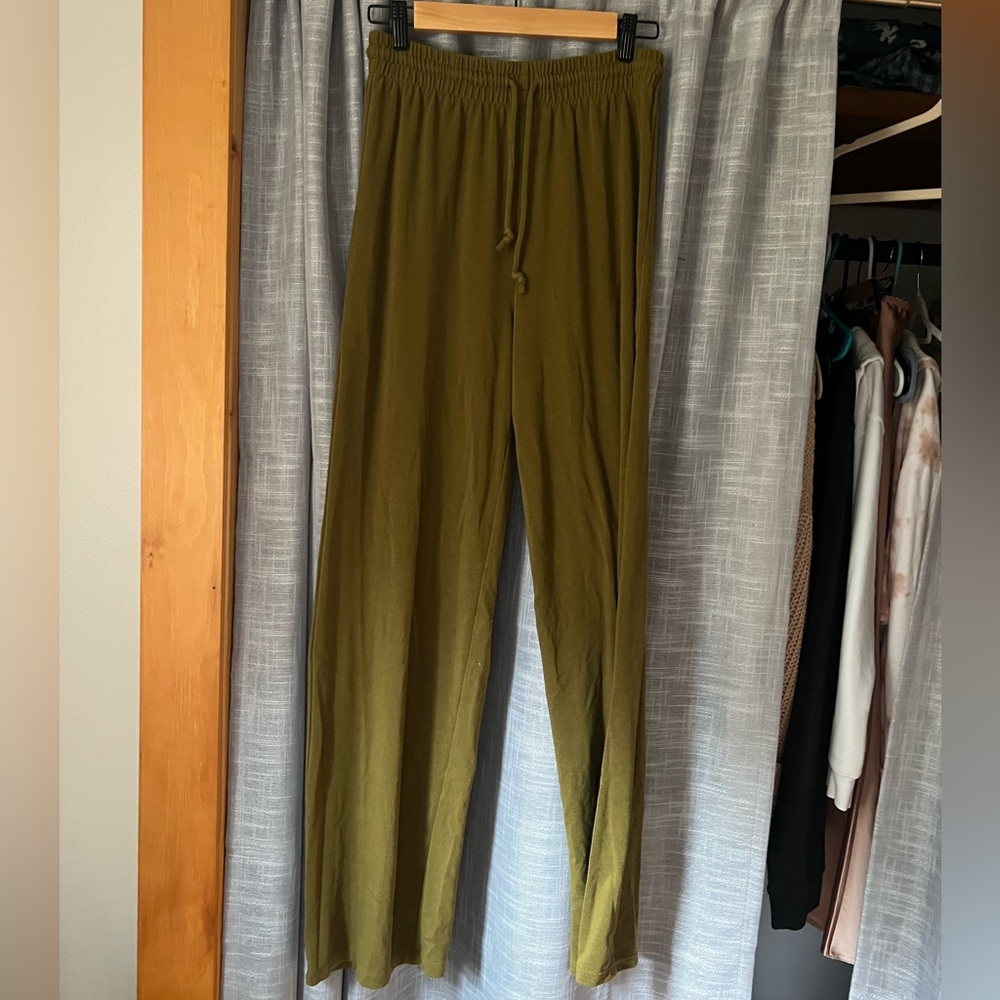 Wilfred Free Aritzia Olive Green Pants